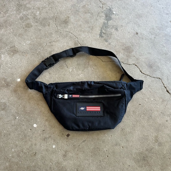 Guess sport bag - Picture 1 of 2